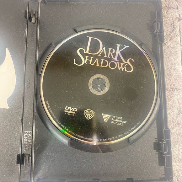 Dark Shadows Johnny Depp 2012 - Picture 3 of 3